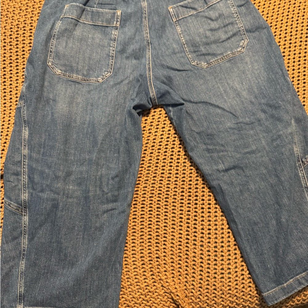 Pilcro High-Rise Button-Fly Wide-Leg Jeans in Medium Blue - Picture 5 of 5